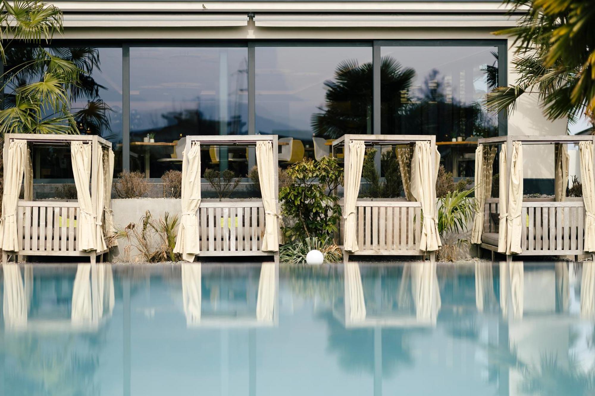 Hotel Pfeiss Lana Bagian luar foto